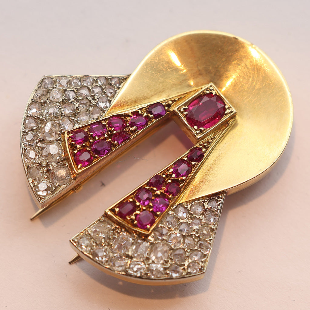 Raymond Templier Art Deco clip brooch gold platinum diamonds rubies Unisex (7516)