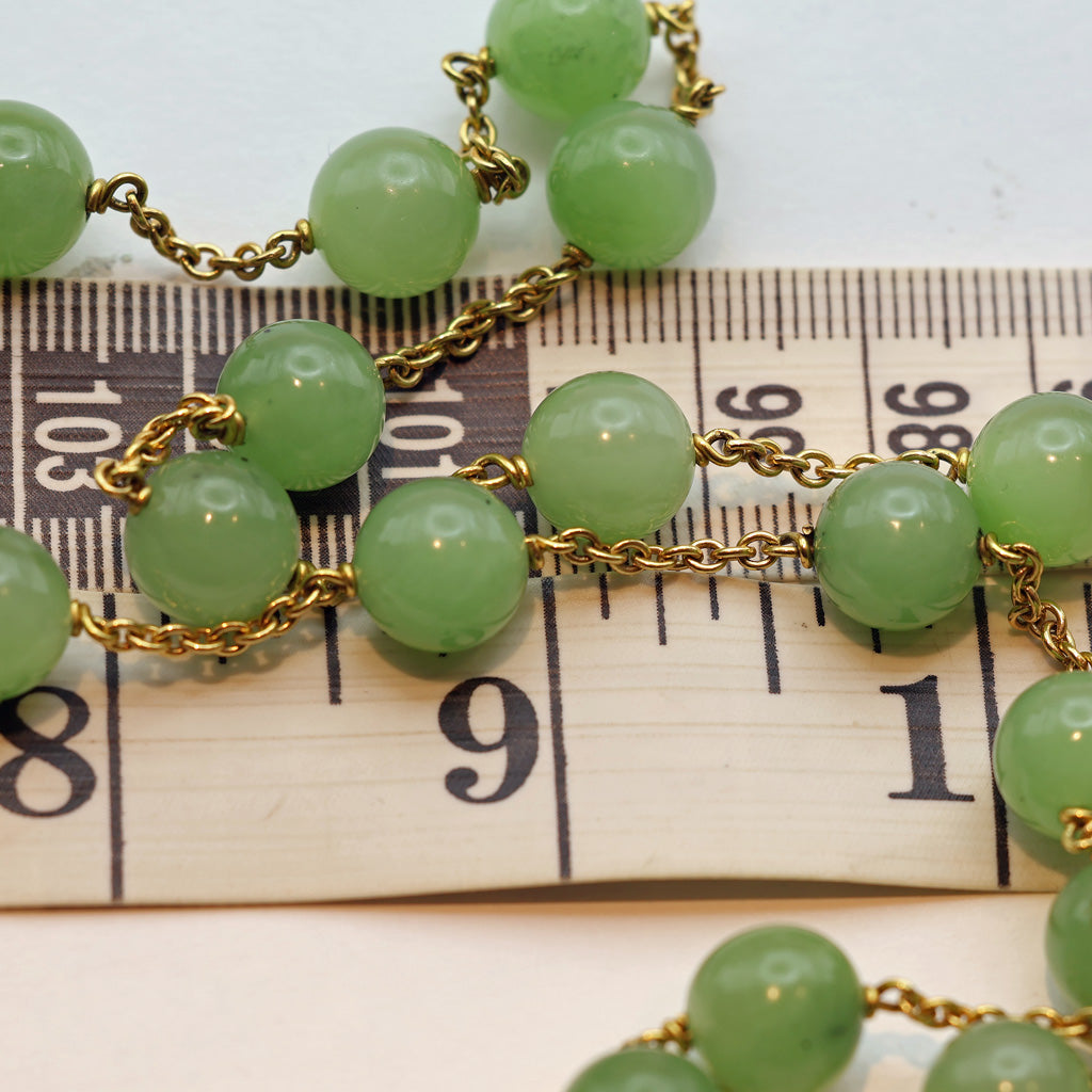 Vintage long necklace jadeite jade and 18k gold French apple green jade (7517)