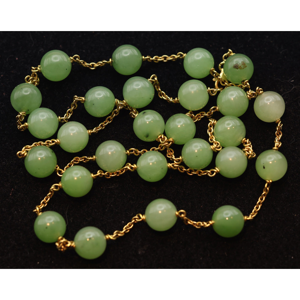 Vintage long necklace jadeite jade and 18k gold French apple green jade (7517)