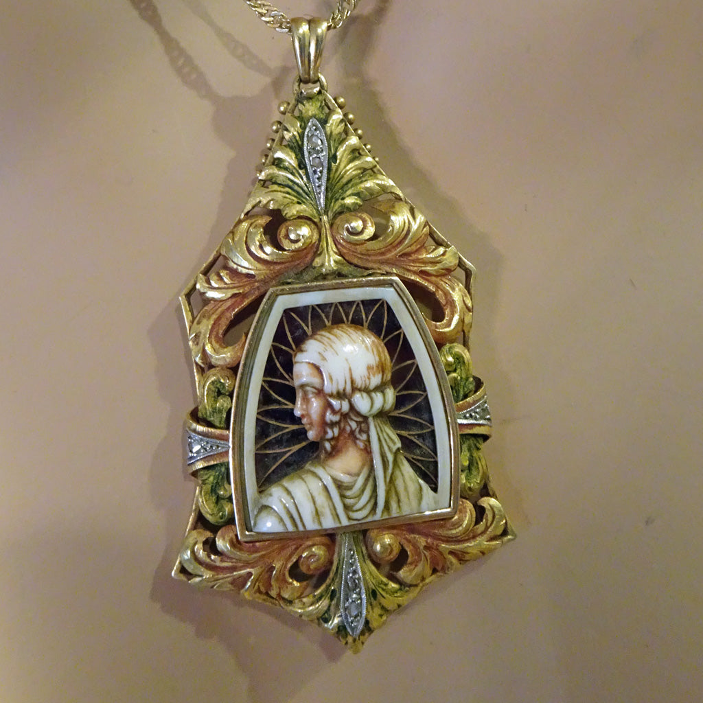 FUSET y GRAU Antique Art Nouveau - Deco Pendant gold diamonds enamel cameo (7459)