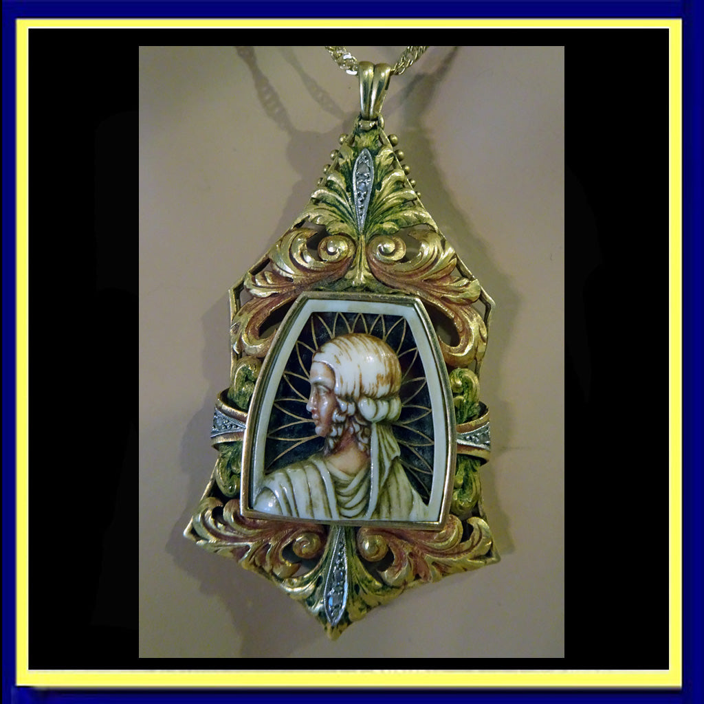 Fuset y Grau Art Nouveau pendant gold enamel cameo diamonds