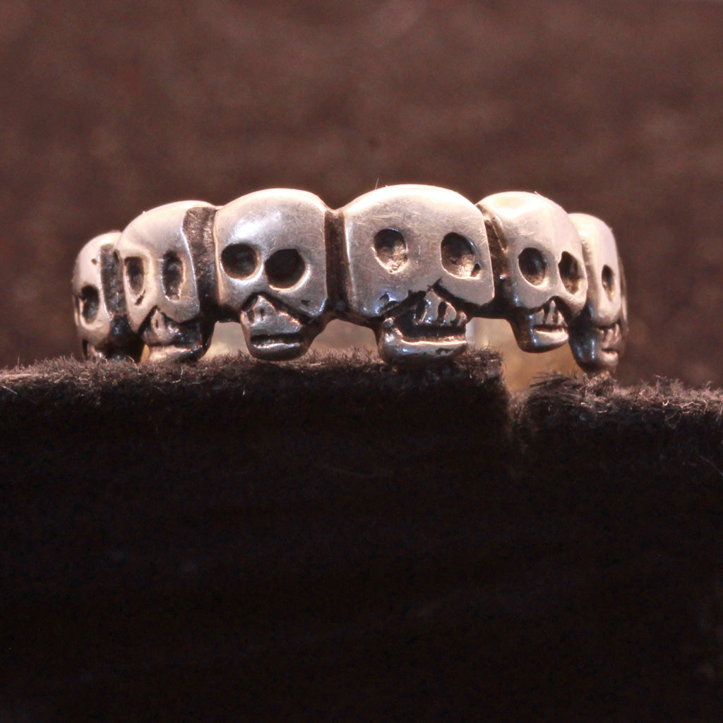 Vintage on sale skull ring