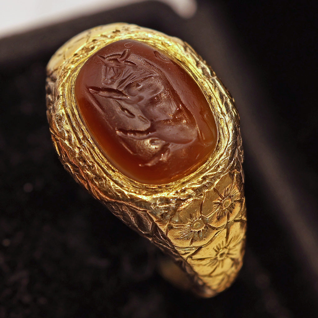 Antique Victorian ring gold silver w ancient carved intaglio bull (7474)