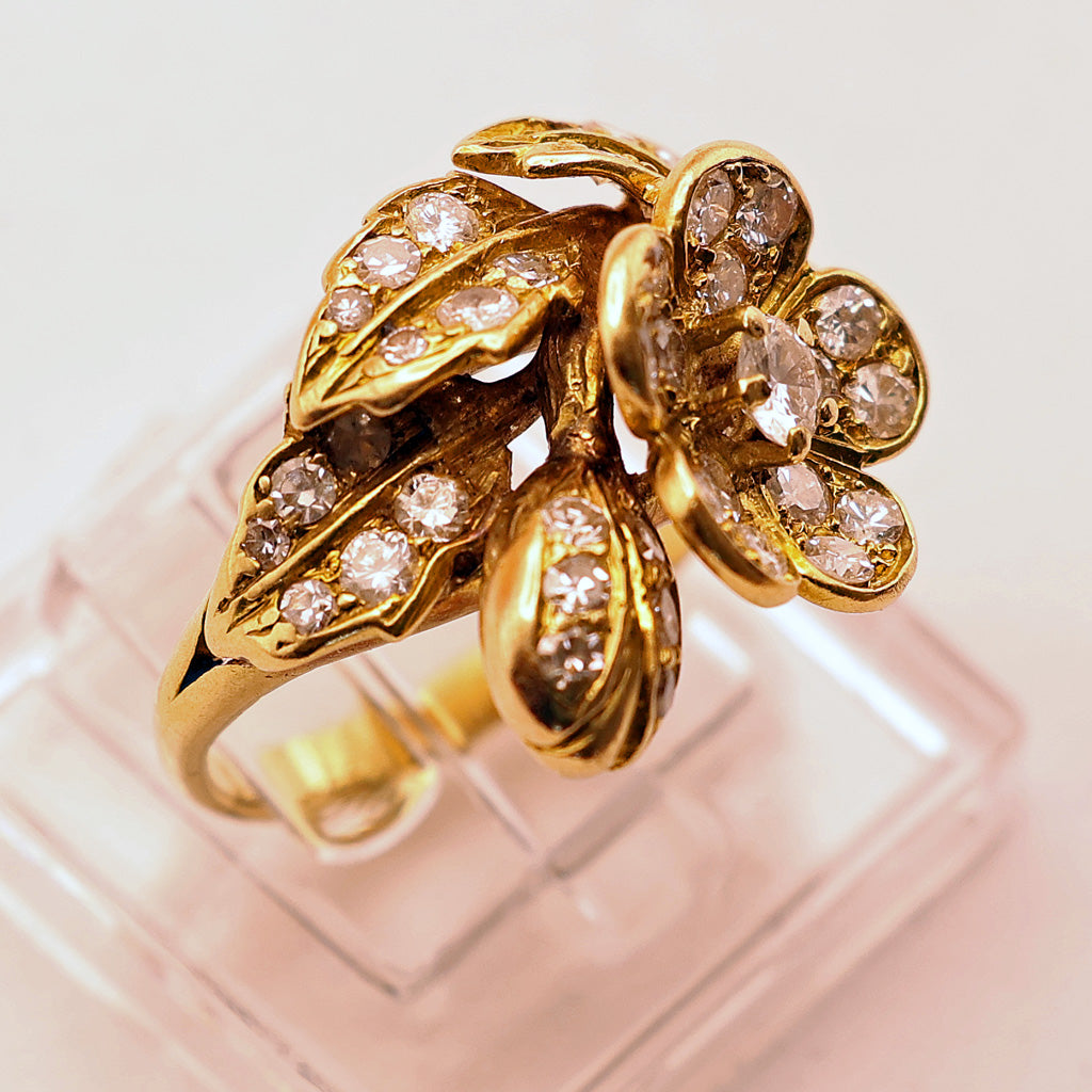 Vintage diamond ring 18k gold c1950 attributed to Boucheron French flower (7507)