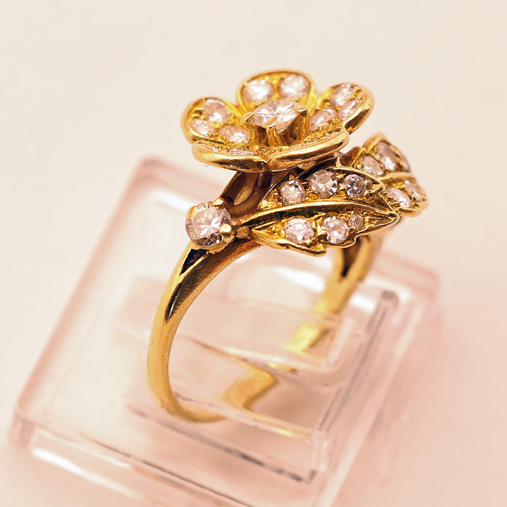 Vintage diamond ring 18k gold c1950 attributed to Boucheron French flower (7507)