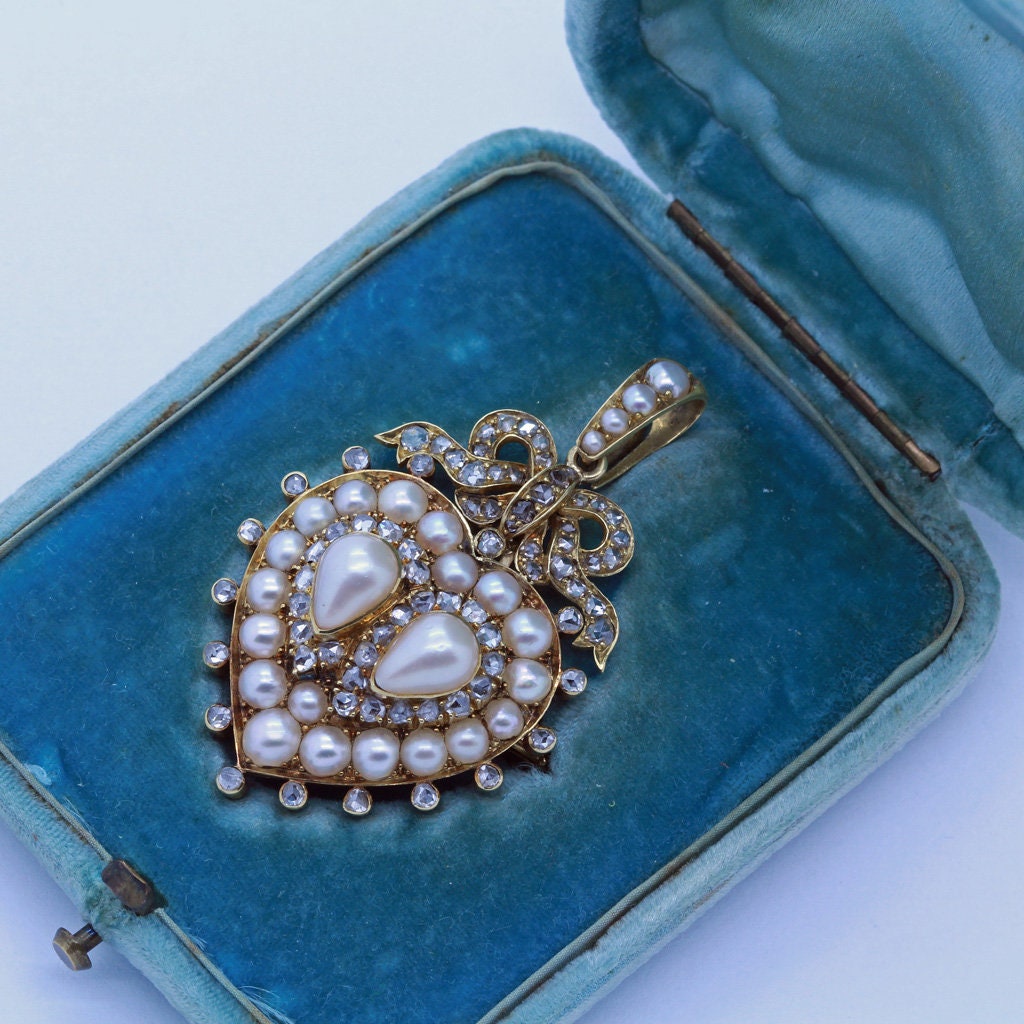 Vintage AMCO Heart rhinestones &faux pearl newest reversible brooch/pendant 1/2…