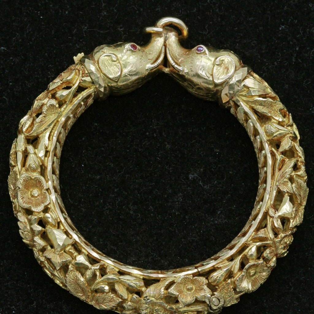 Antique Vintage Bangle Bracelet 22k Gold Elephant Heads Mughal